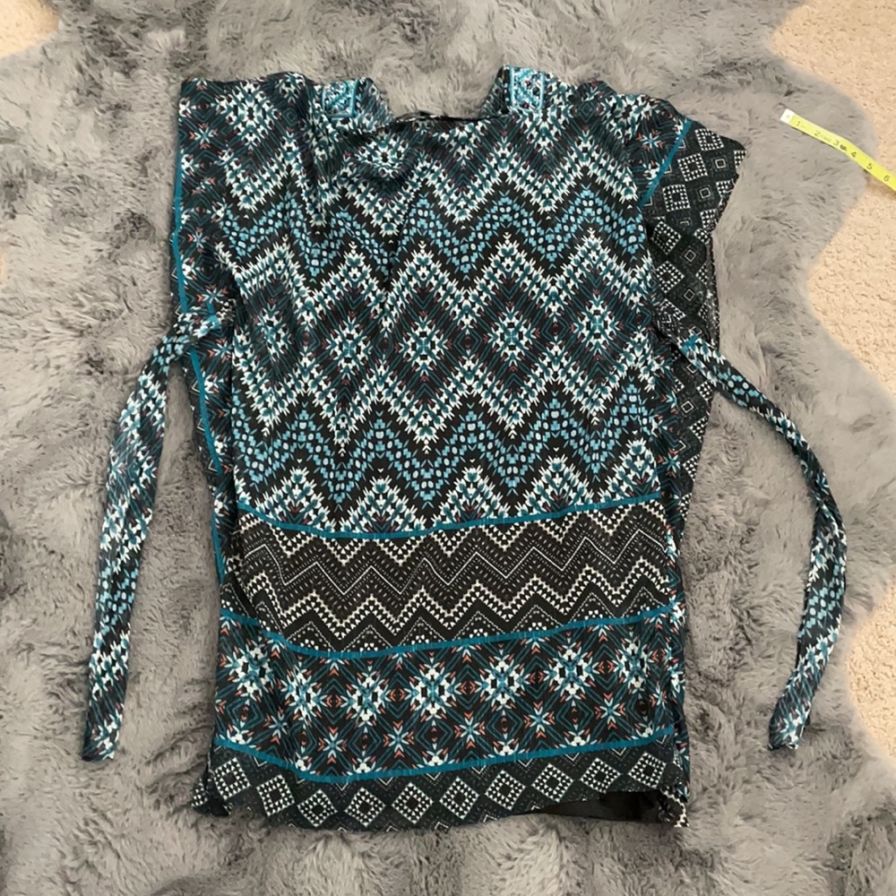 WHBM Embroidered Detail Chevron Kimono Dress NWOT - Picture 3 of 10